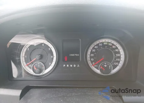 2018 Ram 1500 Express 4X2 5'7 Box z USA, uszkodzony, nr VIN 1C6RR6KG5JS304786